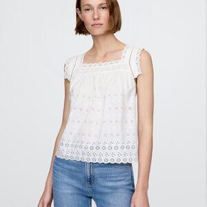 Gap Doên white eyelet tank